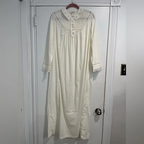 Vintage 60s 70s Cream Cotton Barbizon Long Nightgown Sz. M